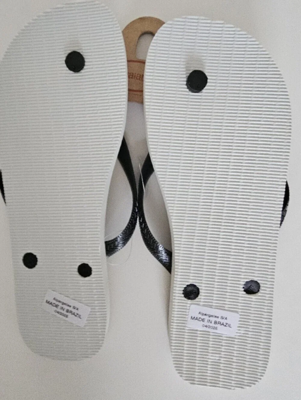 Havaianas Top Nauty Stripe Thongs in Beige